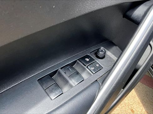 Used 2022 Toyota Corolla Cross LE FWD image 33