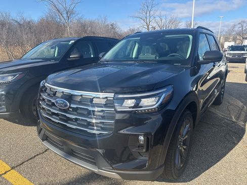 New 2026 Ford Explorer Active w/ Active Comfort Package AWD/4WD image 1