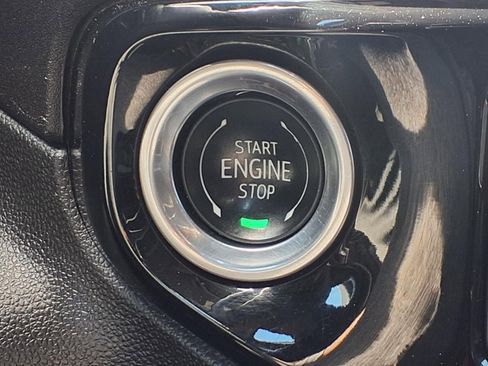 Used 2024 Chevrolet Silverado 2500 LT AWD/4WD image 7