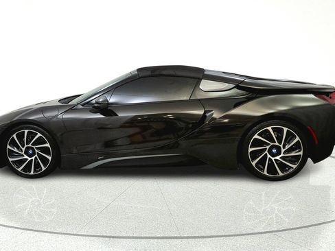 Used 2019 BMW i8 Roadster AWD/4WD image 4