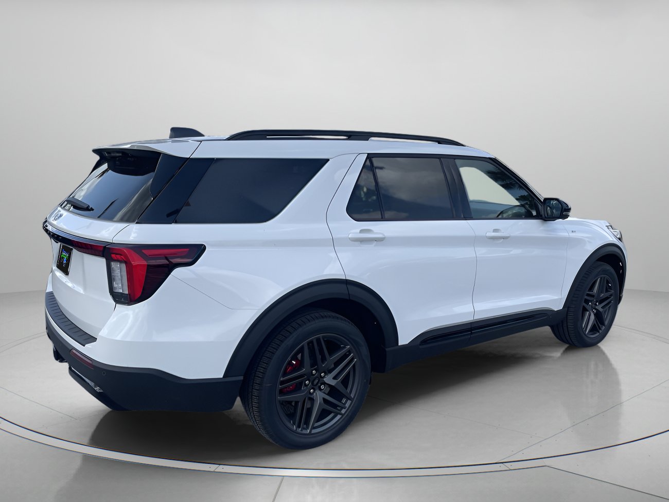 New 2026 Ford Explorer ST-Line w/ ST-Line Street Pack RWD image 4
