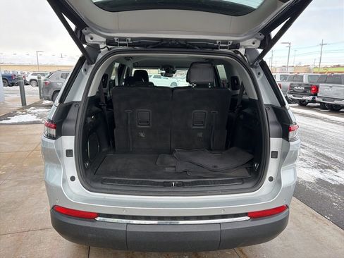 Used 2021 Jeep Grand Cherokee L Limited AWD/4WD image 14
