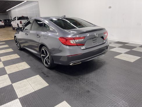 Used 2019 Honda Accord Sport image 2