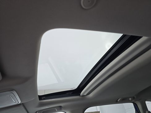 Used 2024 Honda CR-V EX image 27