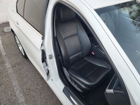 Used 2012 BMW 528i Sedan image 24