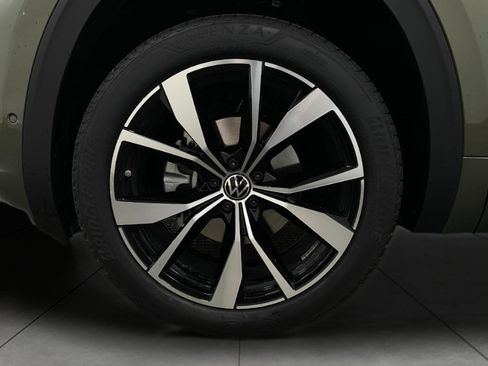 New 2026 Volkswagen Atlas SEL Premium R-Line AWD/4WD image 13