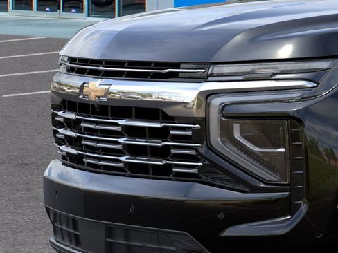 New 2026 Chevrolet Suburban Premier image 37