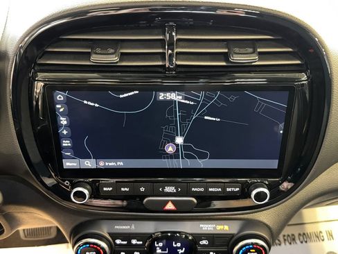 Used 2023 Kia Soul EX FWD image 19