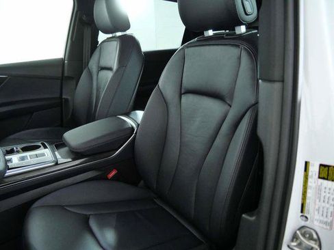 Used 2023 Audi Q7 2.0T Premium w/ Convenience Package AWD/4WD image 17