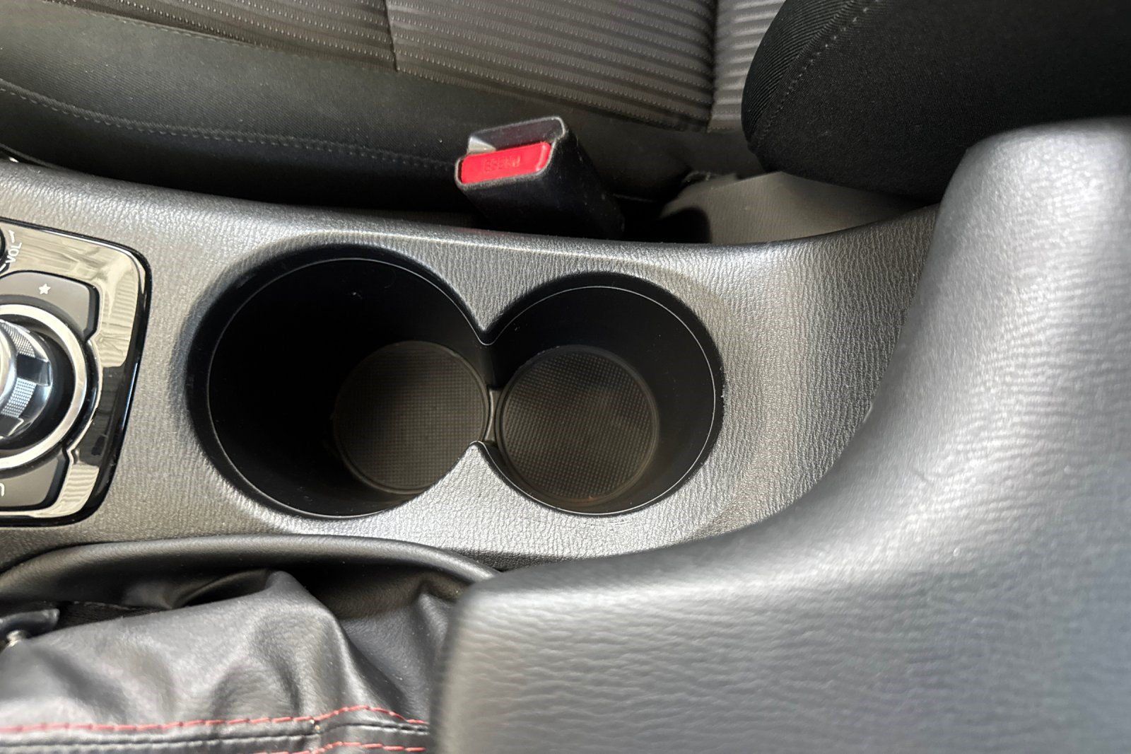 Used 2014 MAZDA MAZDA3 i Touring w/ Technology Package FWD image 39