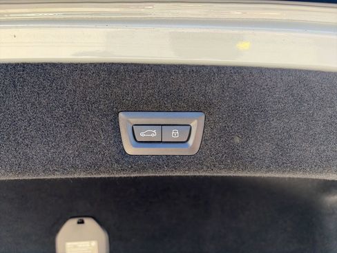 Certified 2025 BMW 740i xDrive AWD/4WD image 36