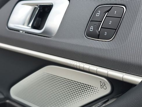 Used 2025 Ford Explorer ST image 28