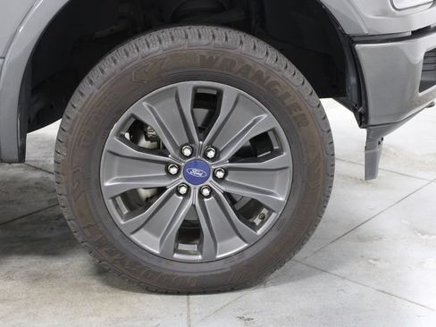 Used 2018 Ford F150 XLT w/ Equipment Group 302A Luxury AWD/4WD image 14