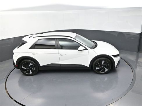 New 2025 Hyundai Ioniq 5 SEL image 28