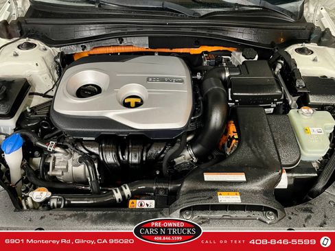 Used 2017 Kia Optima EX image 17