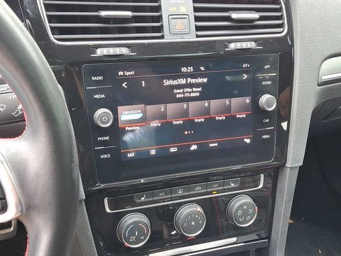 Used 2018 Volkswagen GTI SE FWD image 20