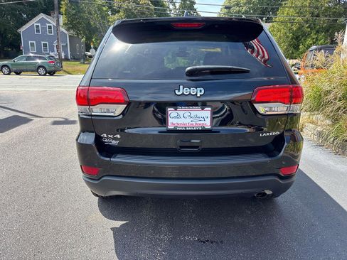 Used 2022 Jeep Grand Cherokee Laredo E w/ Security & Convenience Group image 5