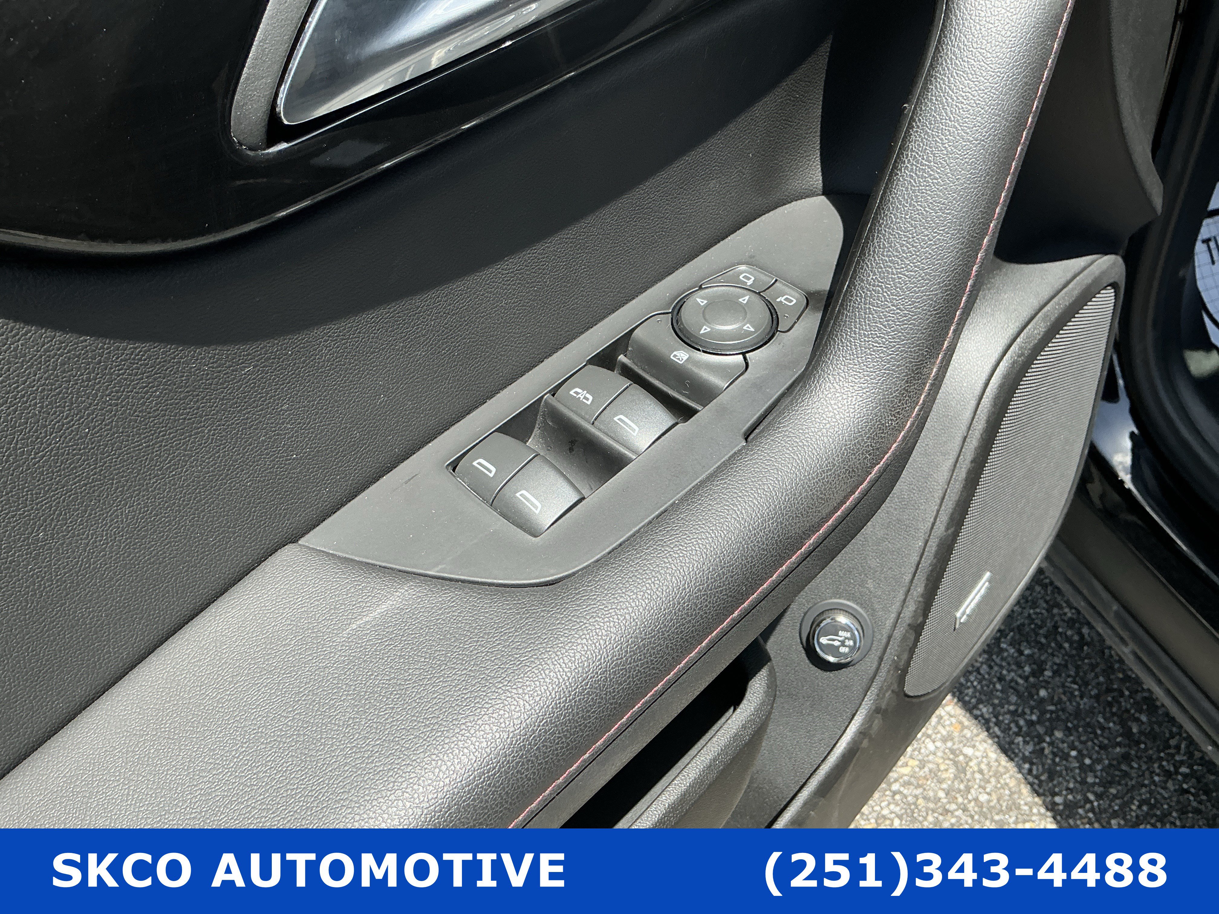 Used 2025 Chevrolet Blazer RS FWD image 22