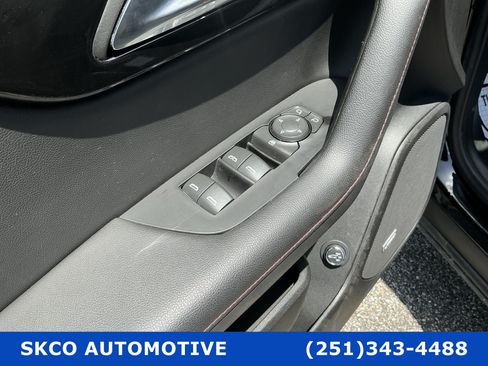 Used 2025 Chevrolet Blazer RS FWD image 22