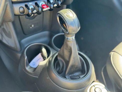 Used 2019 MINI Cooper Convertible image 46