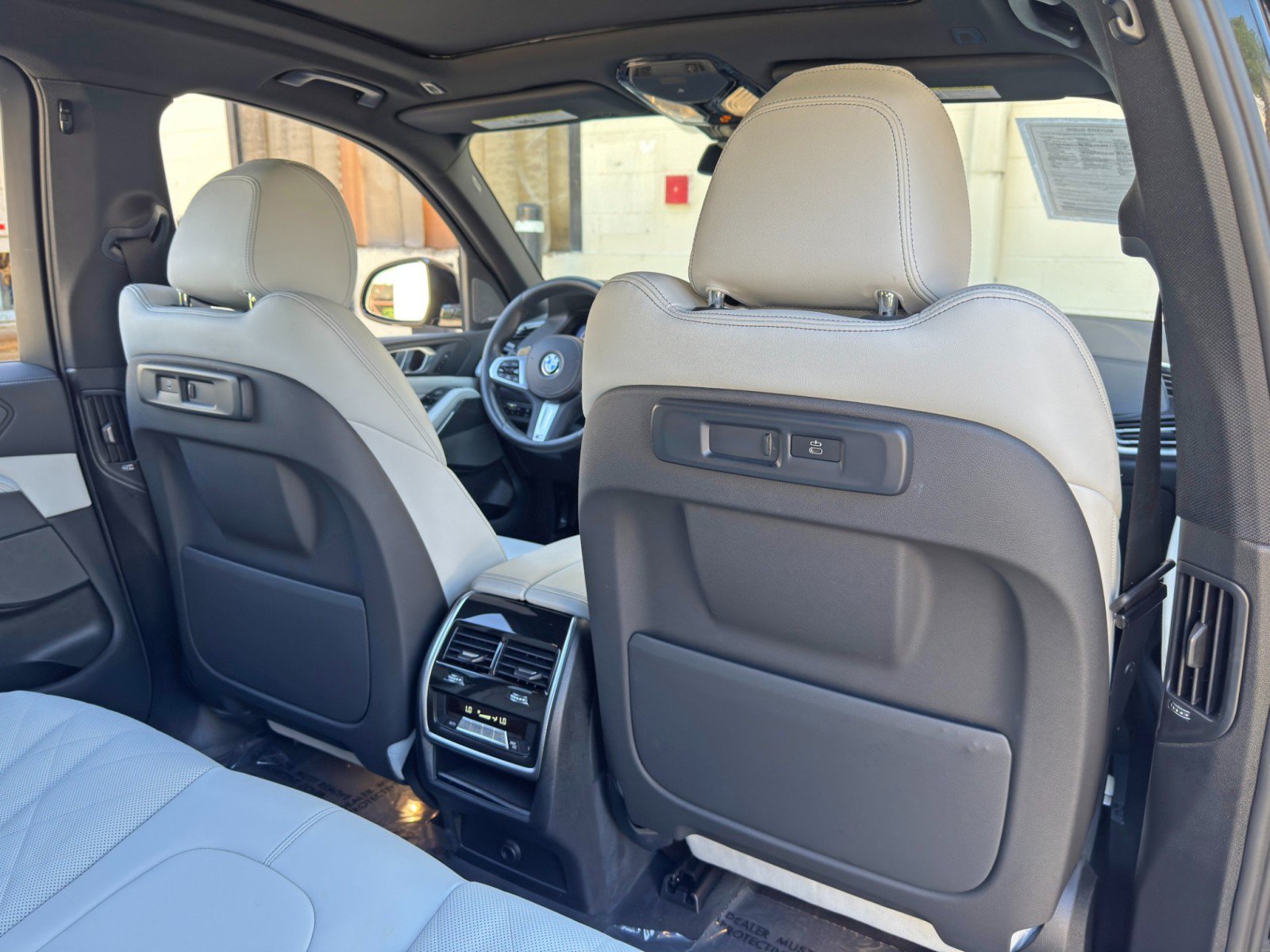 Used 2023 BMW X5 sDrive40i w/ M Sport Package RWD image 43