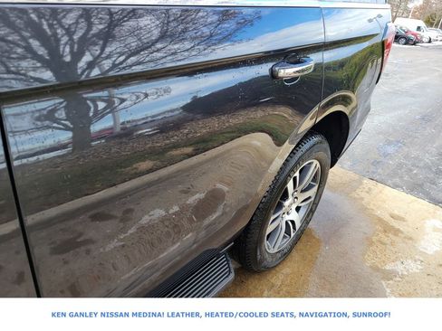 Used 2024 Ford Expedition Limited image 12