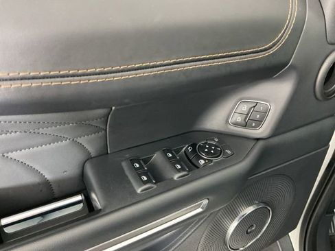 Used 2023 Ford Expedition Max Platinum image 15