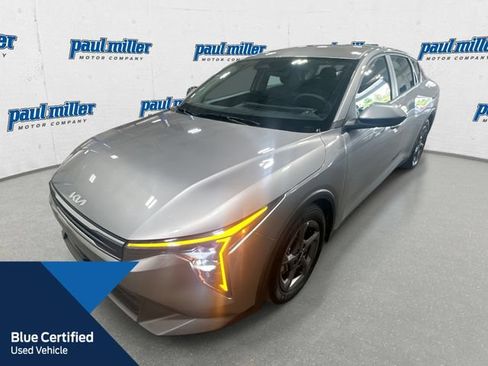 Used 2025 Kia K4 FWD image 1