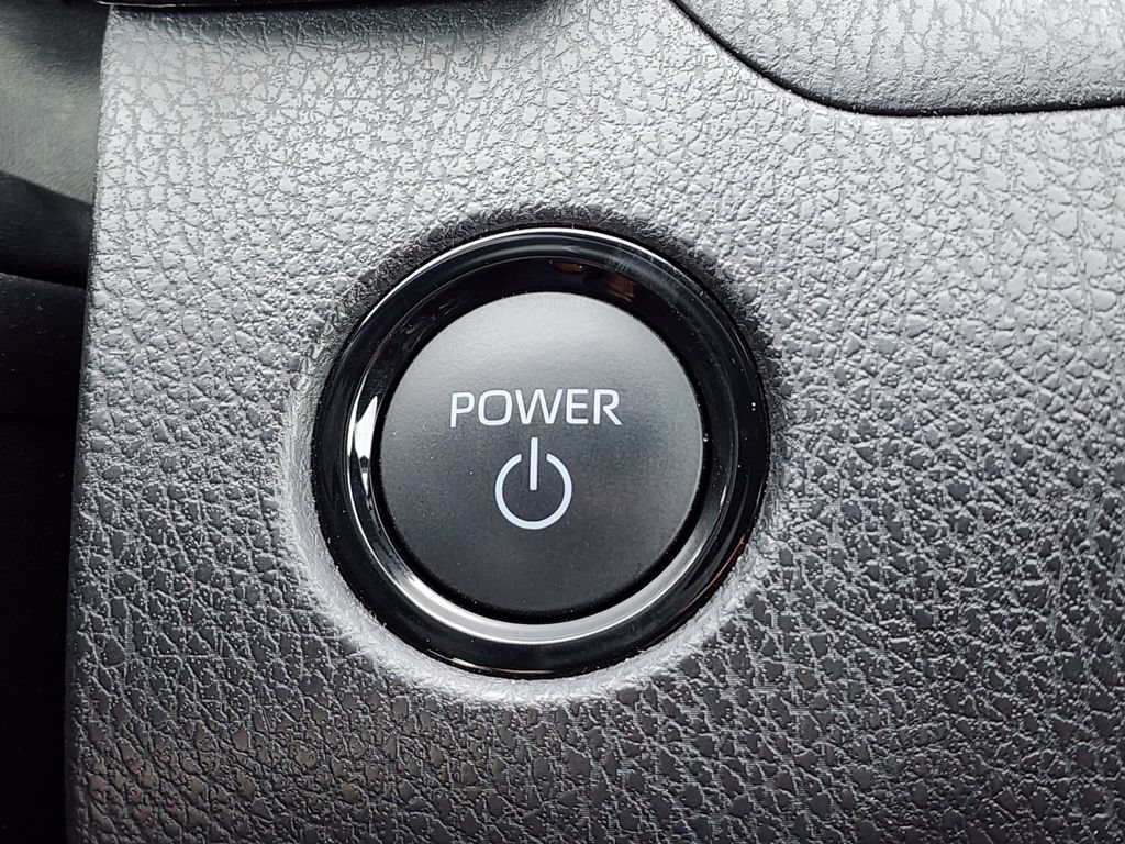 Used 2025 Toyota Camry SE FWD image 32