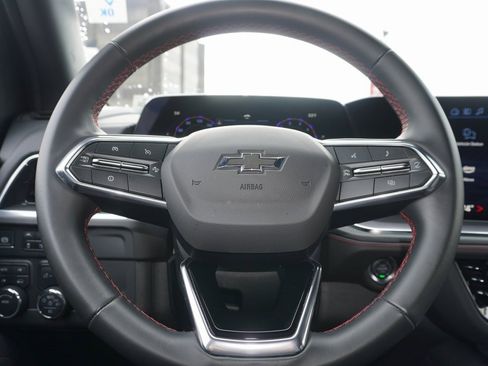 Used 2025 Chevrolet Suburban RST image 24