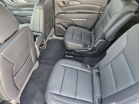 New 2027 Chevrolet Traverse LT w/ Midnight/Sport Edition FWD image 27