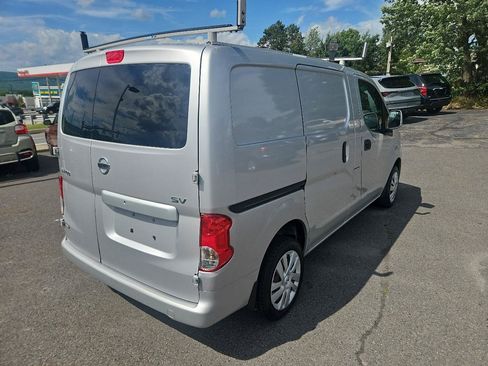 Used 2014 Nissan NV200 SV w/ Exterior Appearance Package FWD image 3