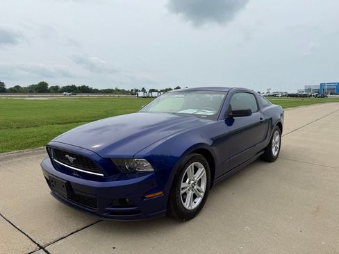 Used 2014 Ford Mustang Coupe w/ Equipment Group 102A RWD image 8