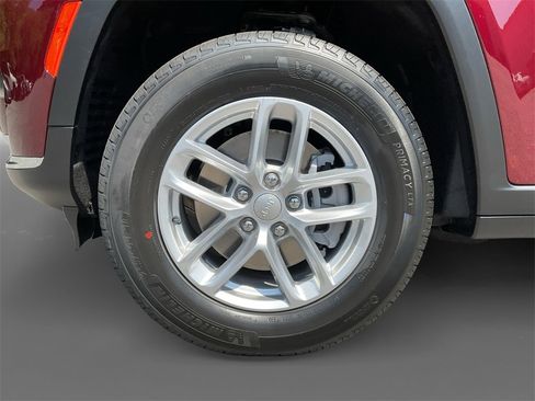 New 2025 Jeep Grand Cherokee L Laredo w/ Luxury Tech Group I image 16