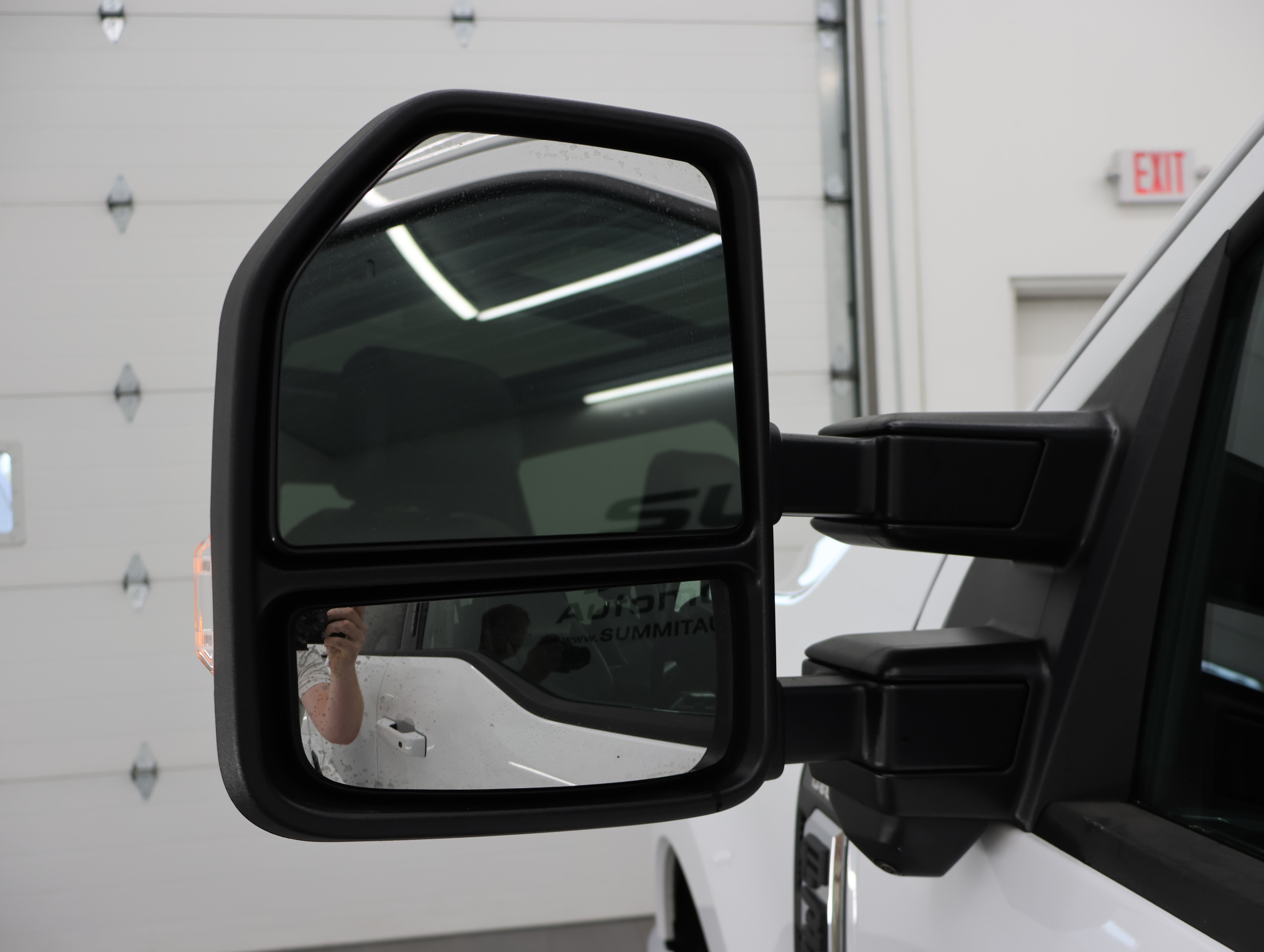 Used 2024 Ford F350 Lariat w/ Lariat Ultimate Package AWD/4WD image 41