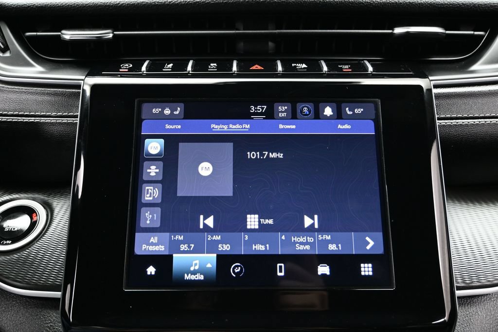 Used 2025 Jeep Grand Cherokee Altitude AWD/4WD image 31
