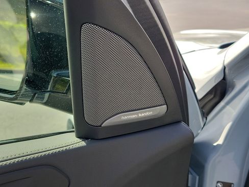 New 2026 BMW X5 xDrive40i w/ M Sport Package image 14