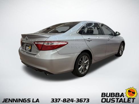 Used 2017 Toyota Camry SE FWD image 5