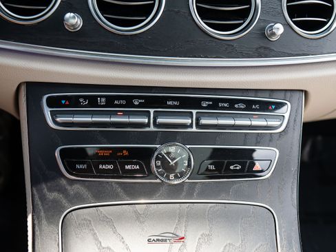 Used 2019 Mercedes-Benz E 300 image 34