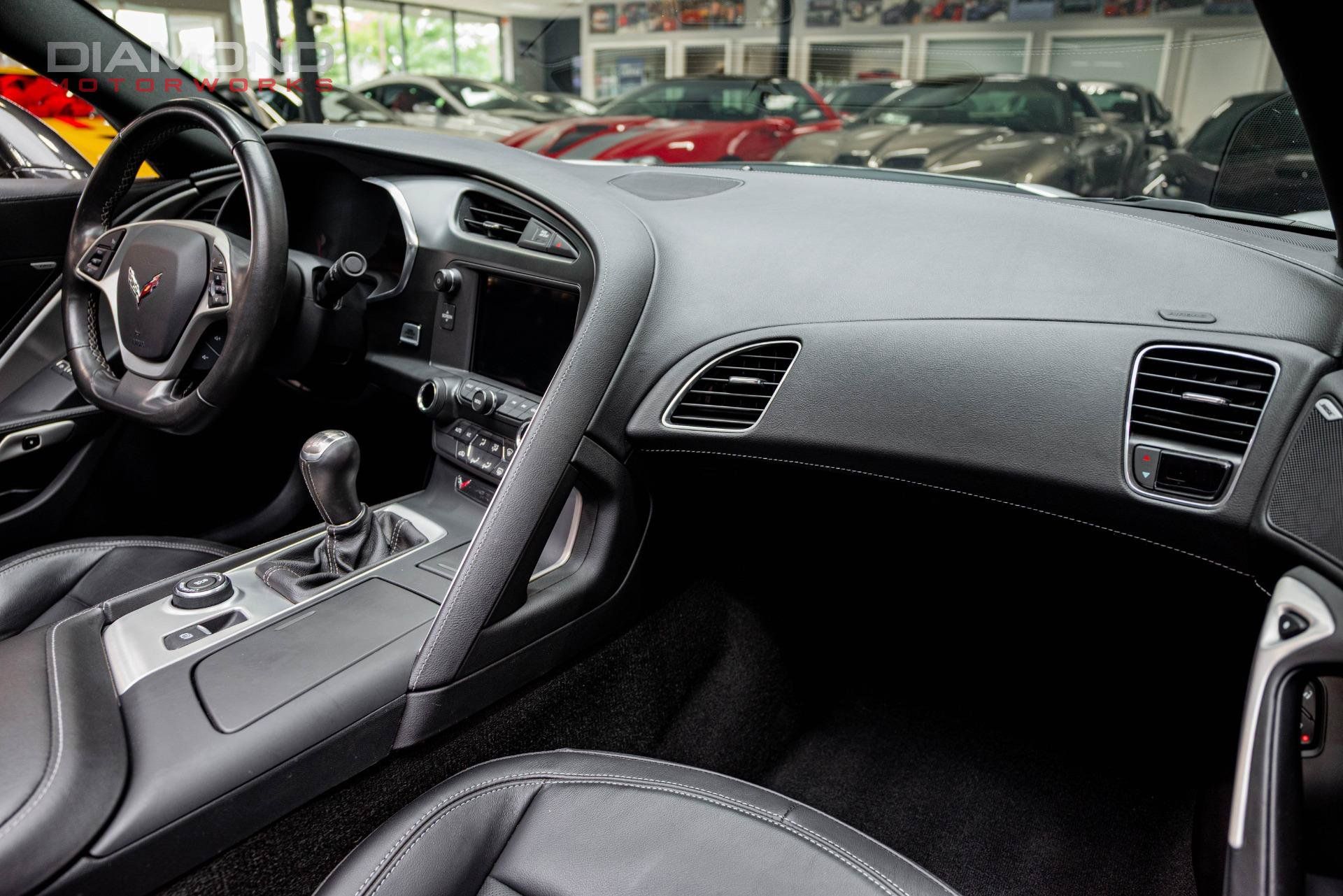 Used 2019 Chevrolet Corvette Stingray Coupe w/ 1LT RWD image 87