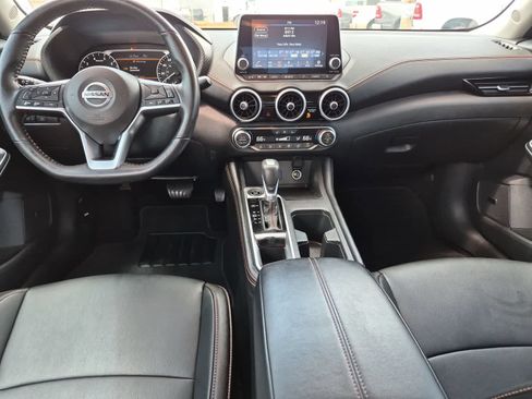 Used 2022 Nissan Sentra SR w/ SR Premium Package FWD image 13