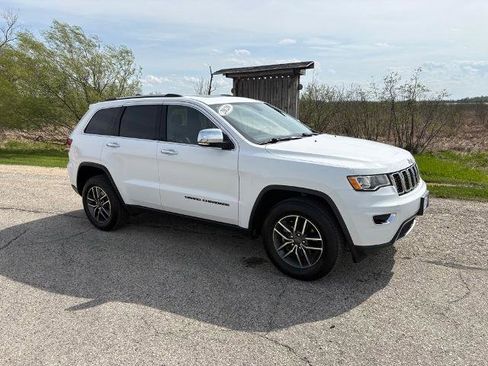 Used 2020 Jeep Grand Cherokee Limited AWD/4WD image 2