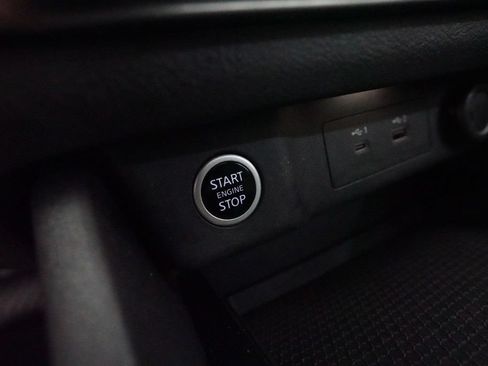 Used 2021 Nissan Rogue SV AWD/4WD image 29