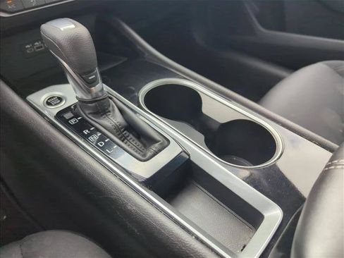 Used 2024 Nissan Altima 2.5 SV FWD image 17