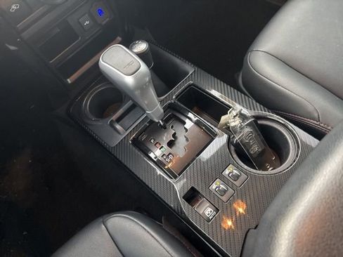 Certified 2022 Toyota 4Runner TRD Off-Road Premium image 34