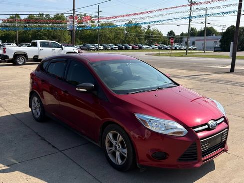 Used 2014 Ford Focus SE FWD image 11