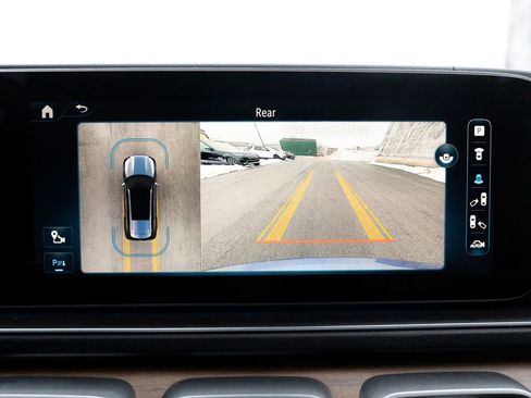 Used 2024 Mercedes-Benz GLS 450 4MATIC image 27