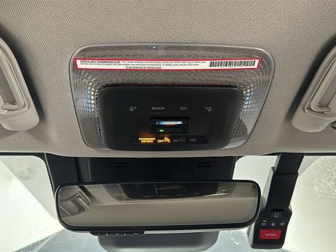 Used 2023 Toyota Prius Prime image 11