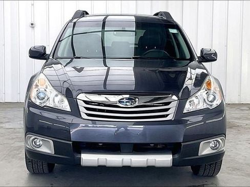 Used 2012 Subaru Outback 2.5i Limited w/ Moonroof Pkg AWD/4WD image 3