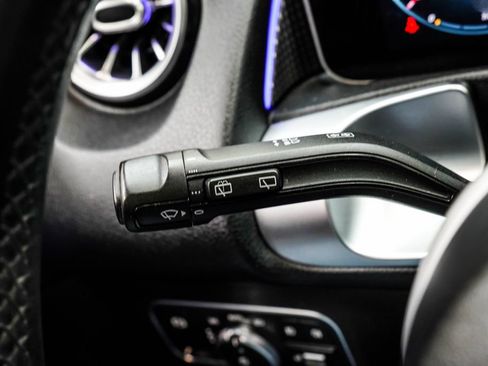 Used 2020 Mercedes-Benz GLB 250 image 37